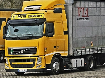 camion Volvo din flota firmei Mtm Transport